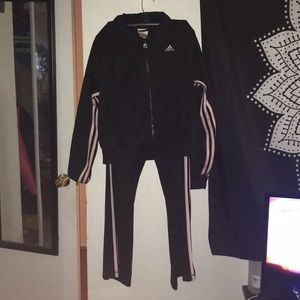 ADIDAS TRACK SUIT ✨